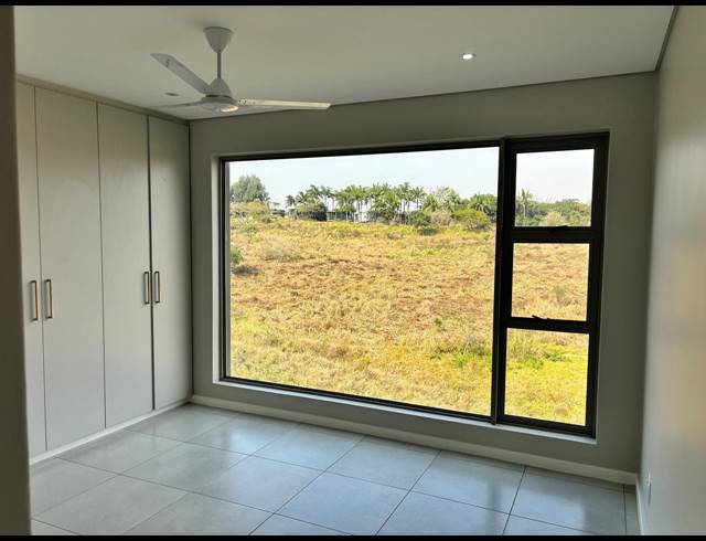 3 BEDROOM TOWNHOUSE FOR SALE IN PALM LAKES ESTATE